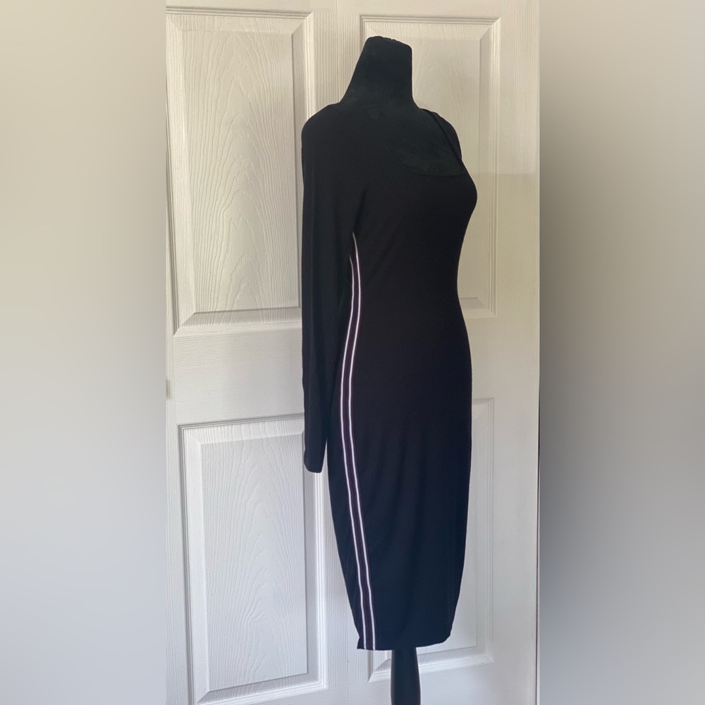 Express Dress with Side Stripe Size S